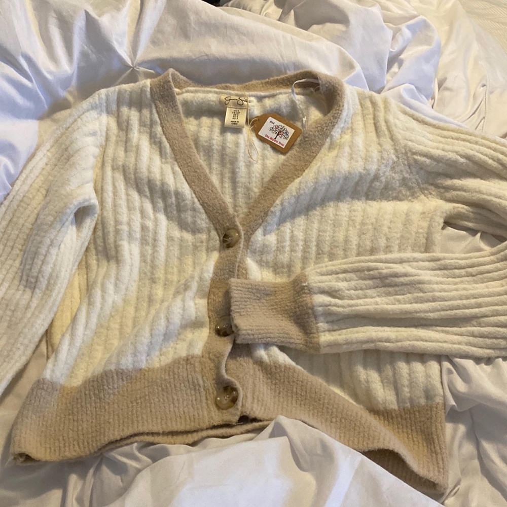 Jessica Simpson sweater